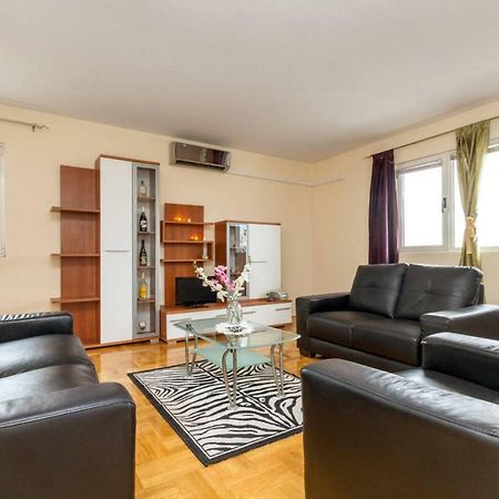 Apartments Ukic Каштела Экстерьер фото